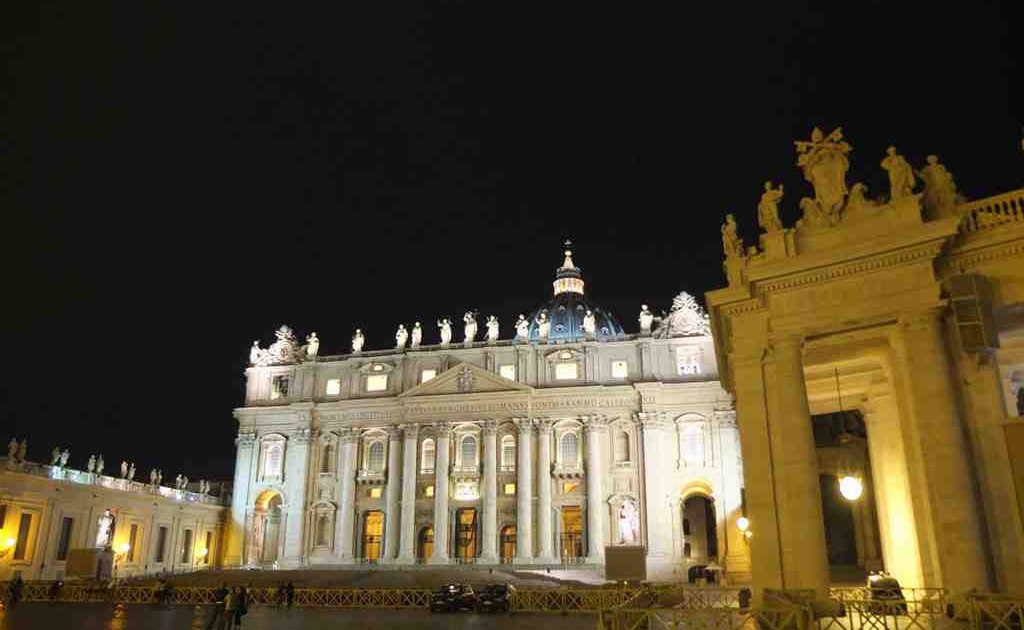 La Basilique, de nuit